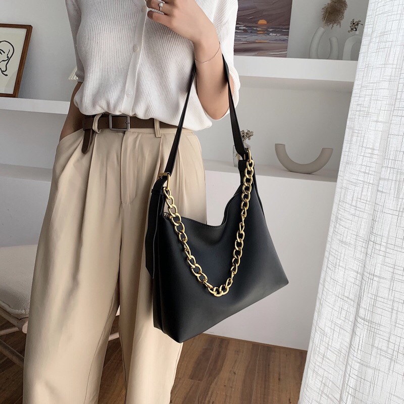 Túi nữ kẹp nách da trơn phối xích TXGR 333
