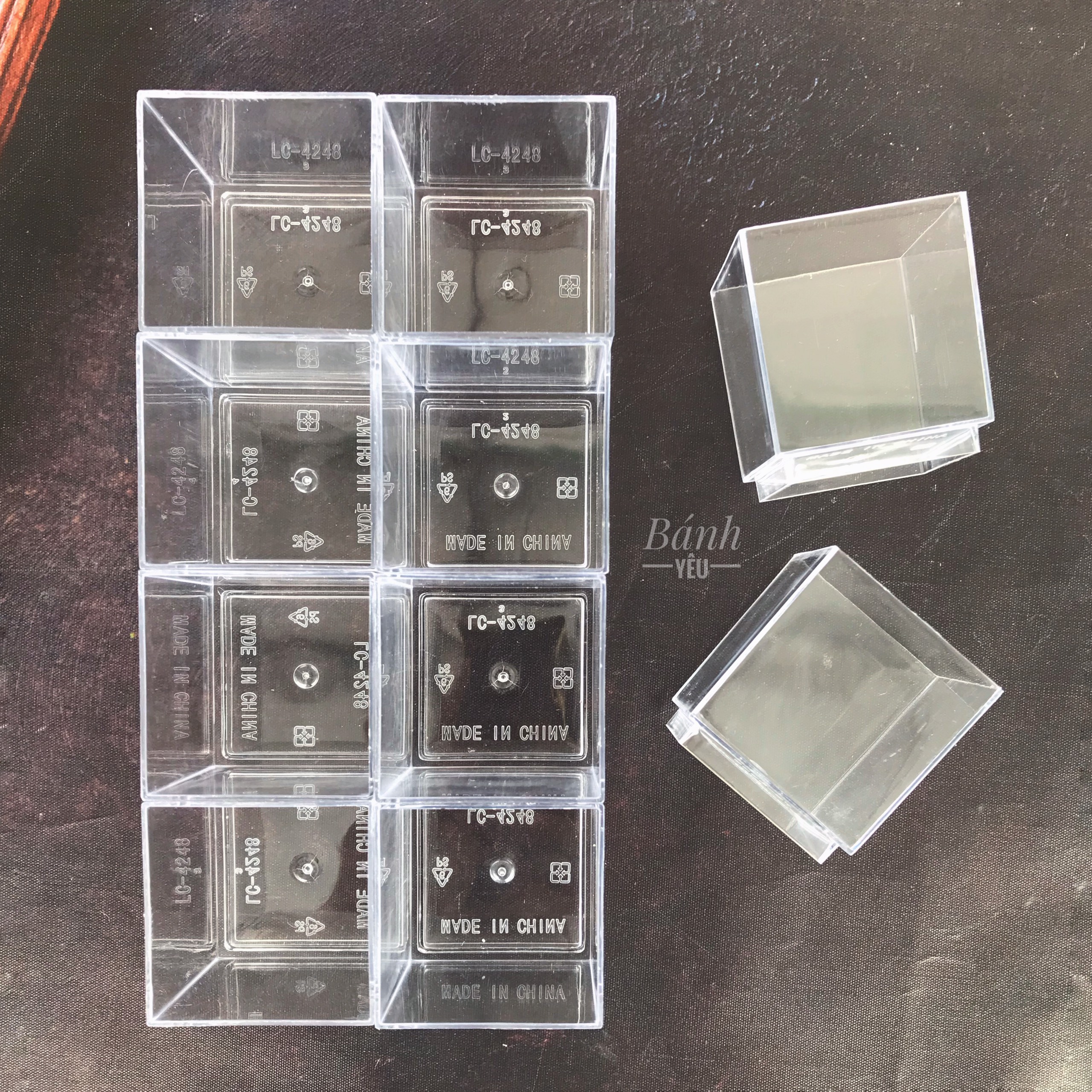Lốc 10 Hộp Nhựa Mica Vuông Mini
