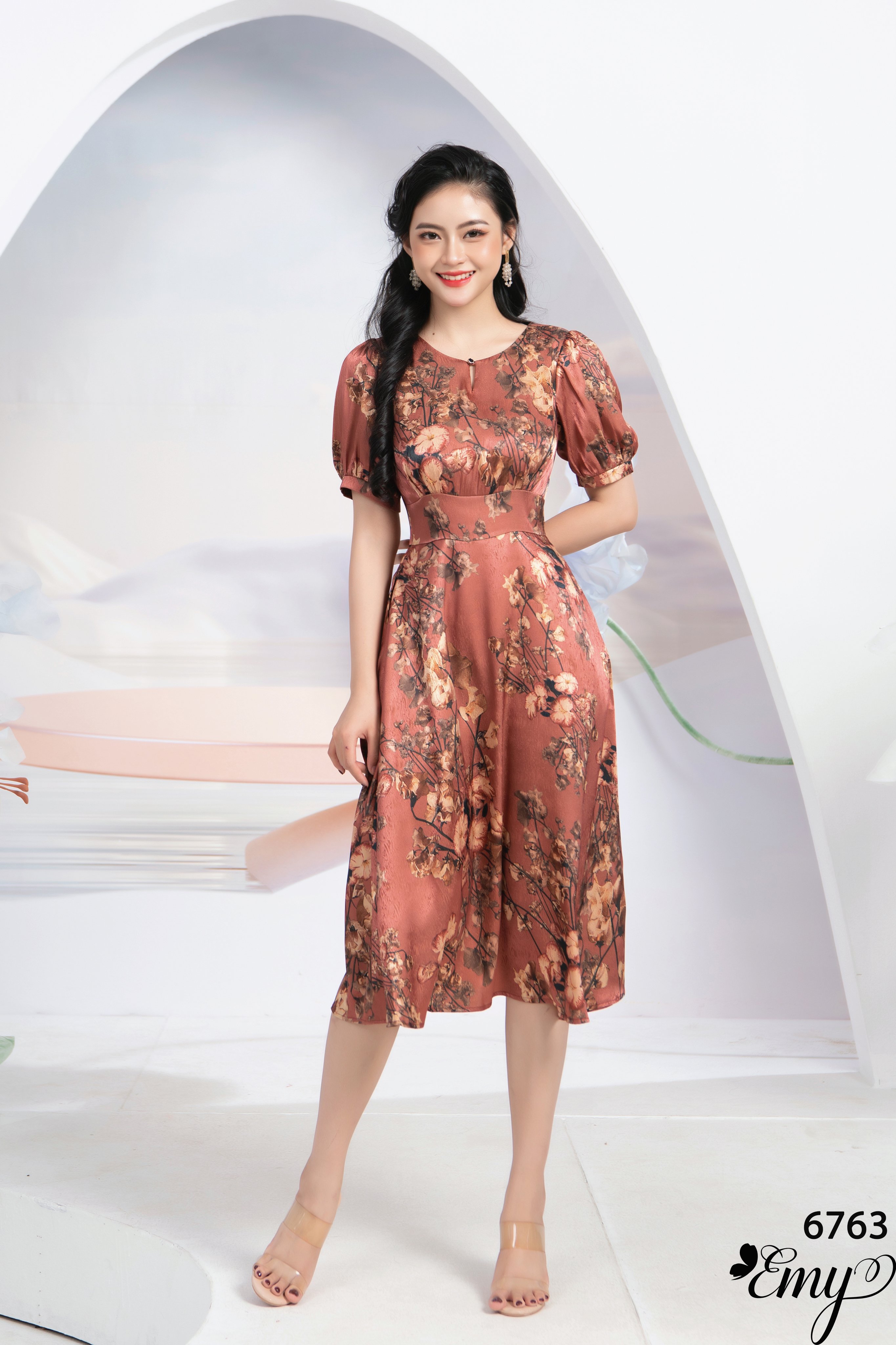 Đầm EMY EM6763 Xoè Cổ V Phối Nút