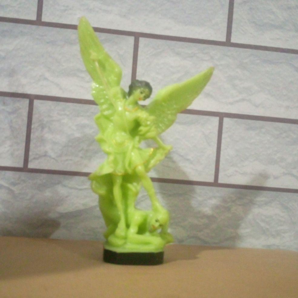 Tượng Thiên Thần Micae dạ quang cao 20 cm