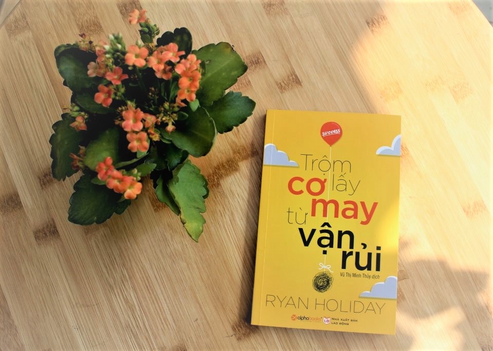 Sách - Trộm Lấy Cơ May Từ Vận Rủi 69K
