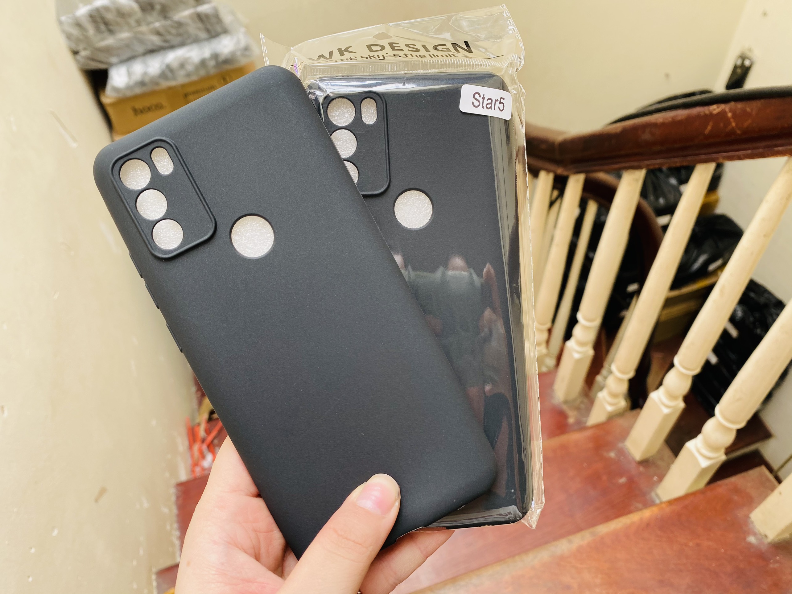 Ốp dẻo đen chống bẩn cho VSMART STAR 5