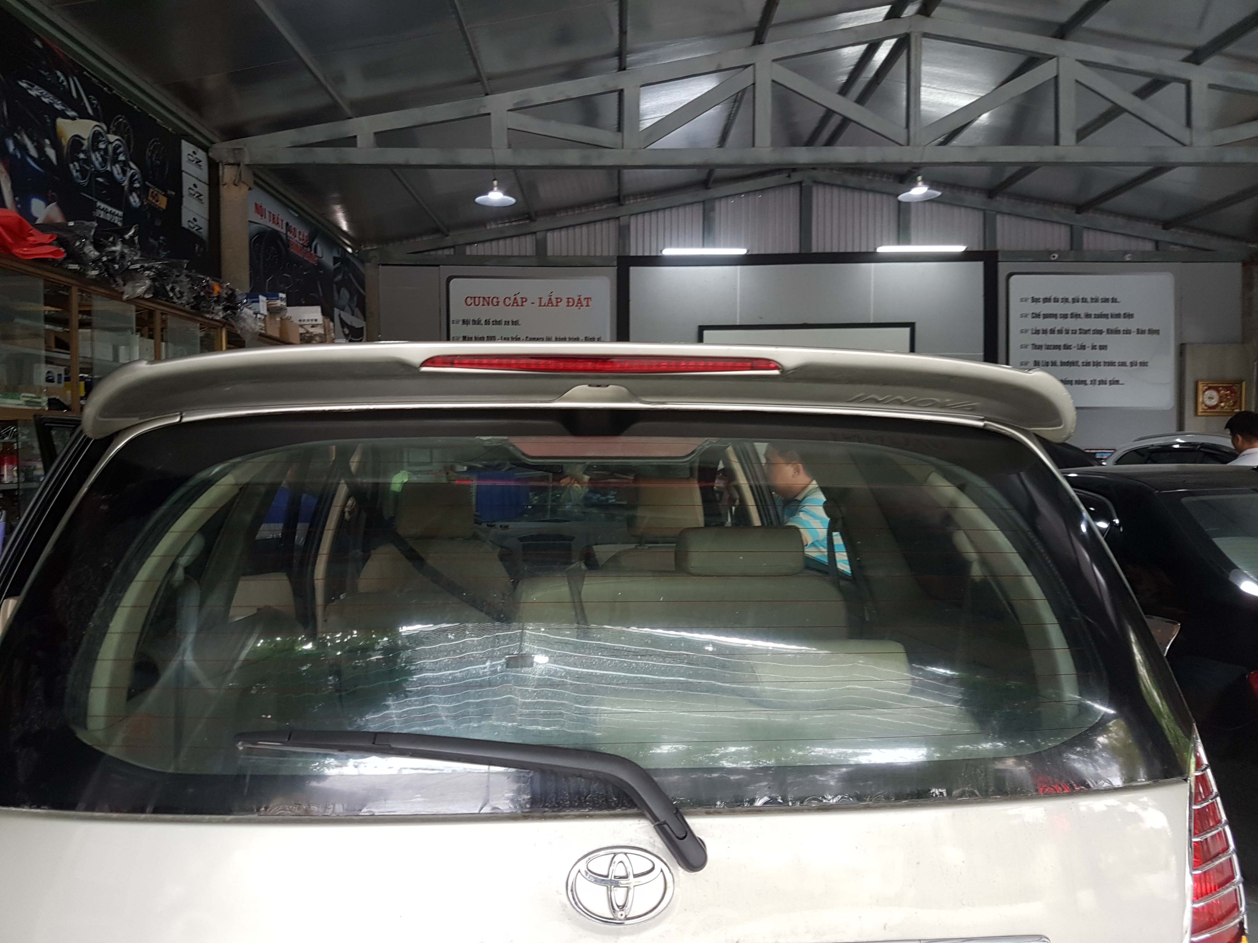 Đuôi gió Toyota Innova 2005 đến 2014