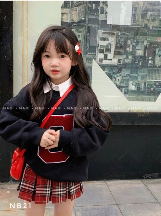 Set áo nỉ và chân váy bé gái chất liệu cotton họa tiết kẻ TT