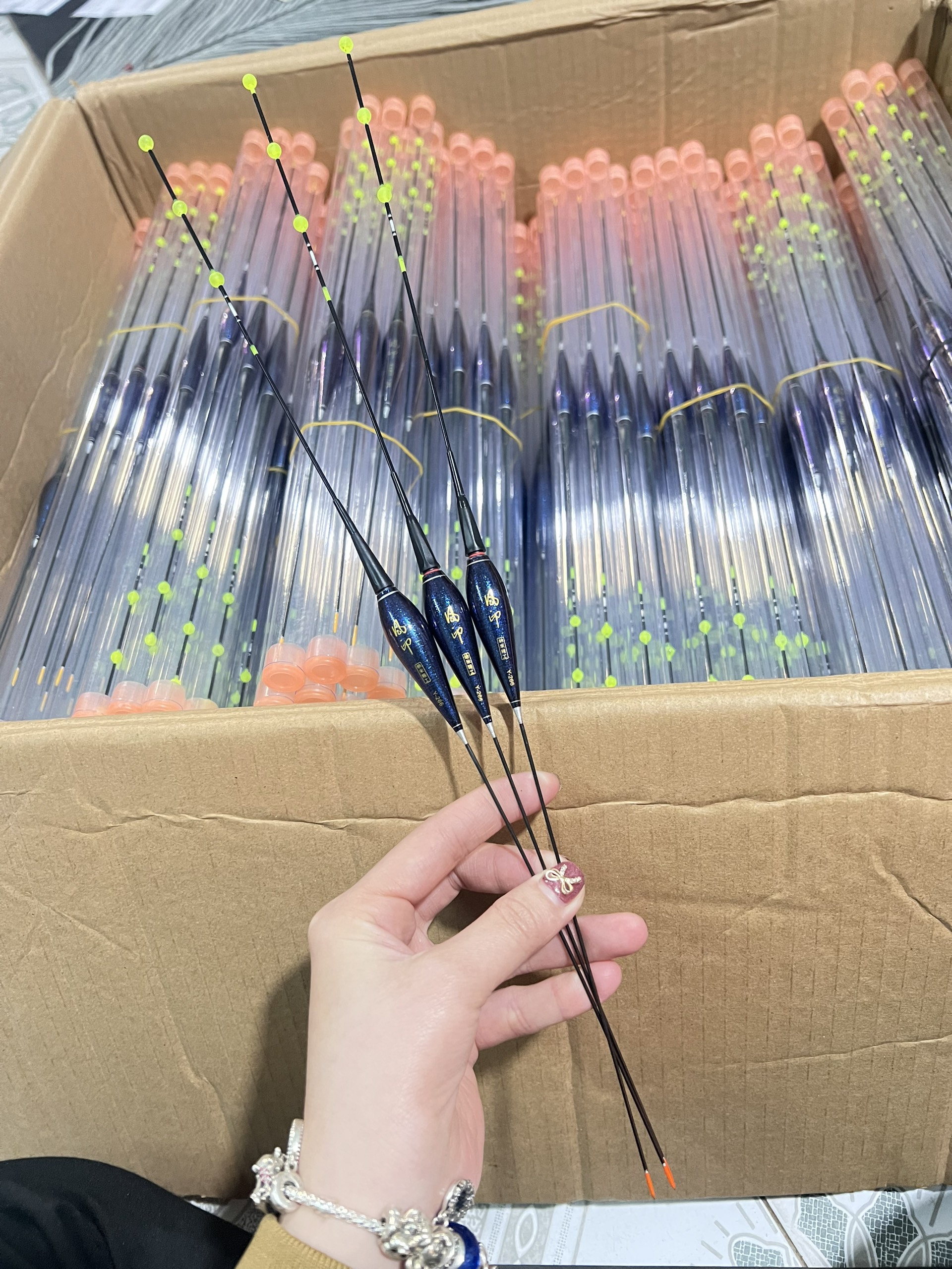 Phao câu đài nano đổi màu