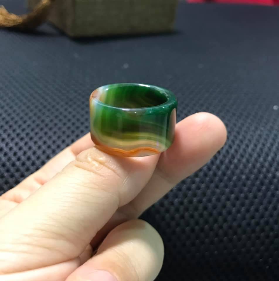 NHẪN CÀN LONG ĐÁ MÃ NÃO XANH