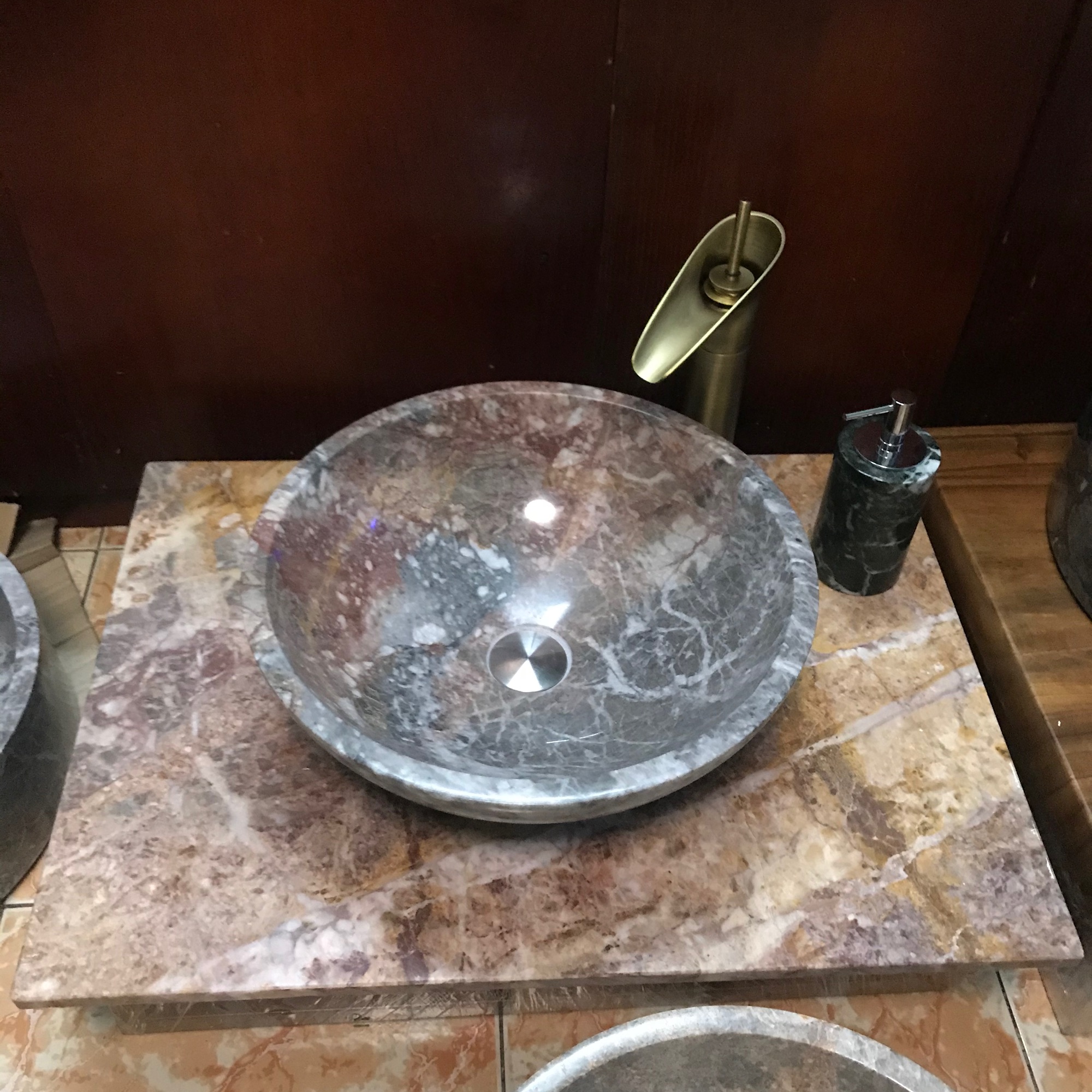 Mặt đá đở Lavabo đá tự nhiên