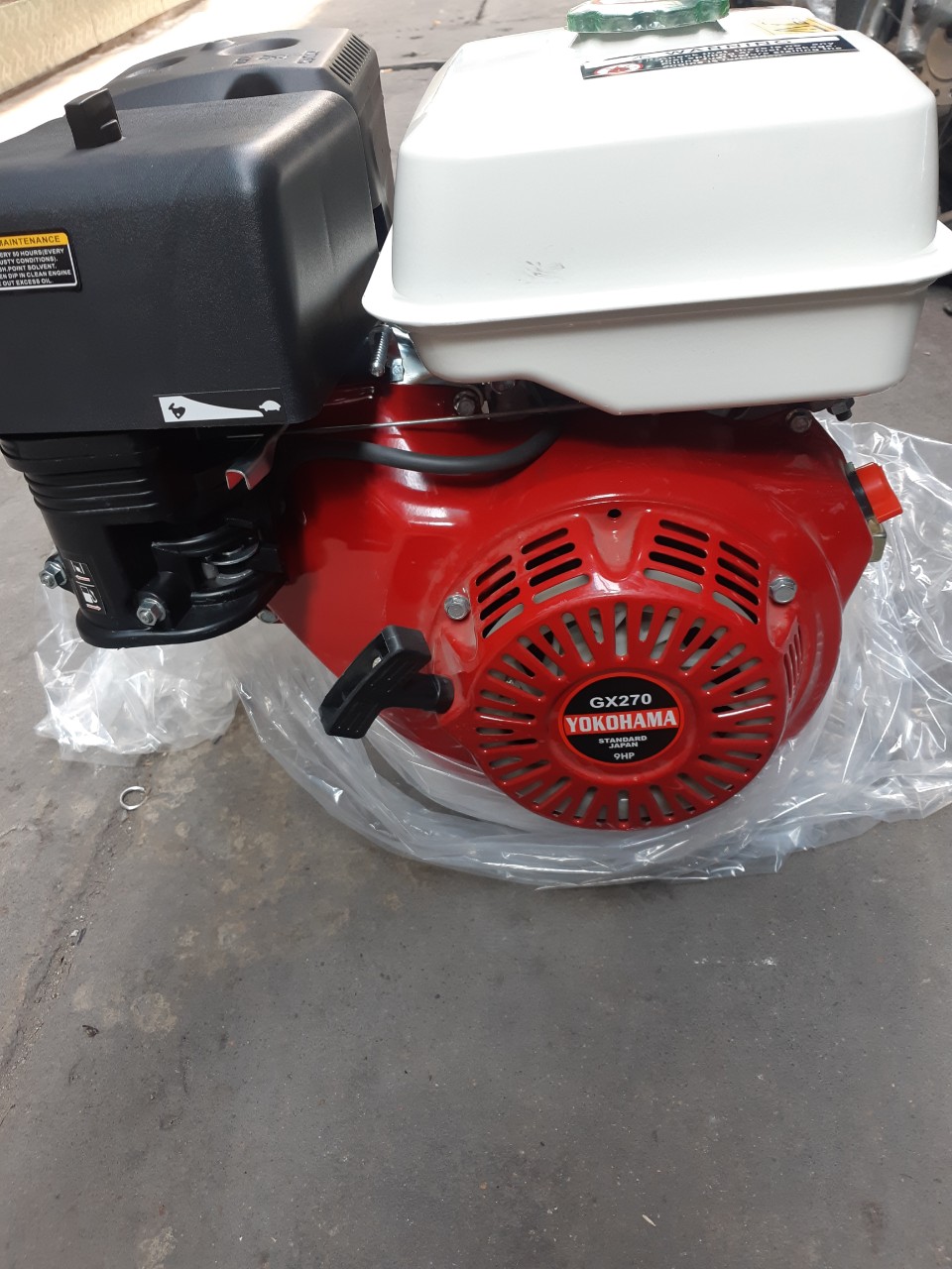 Máy nổ Yokohama 9hp cốt thẳng