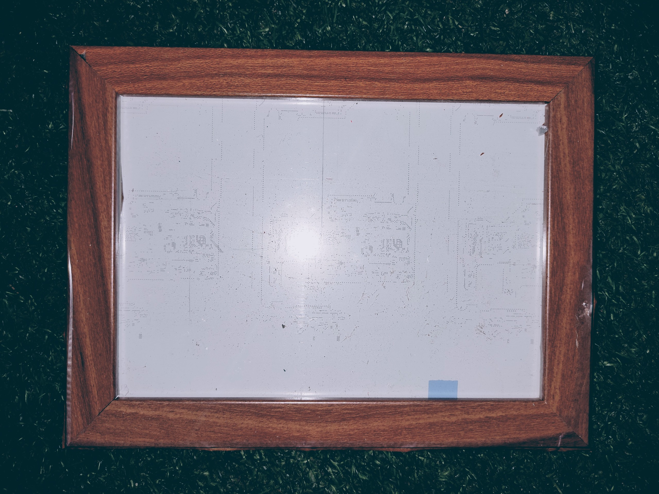 Khung ảnh để bàn kích thước 10x15cm, mặt khung bằng mica, kèm chân để bàn