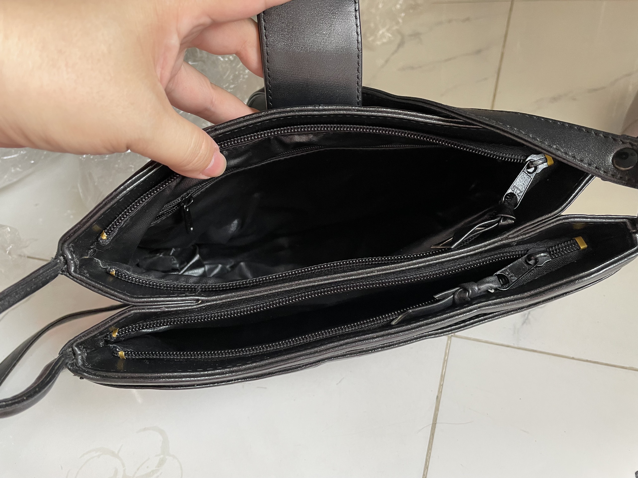 Túi si đeo chéo da thật hiệu Repute