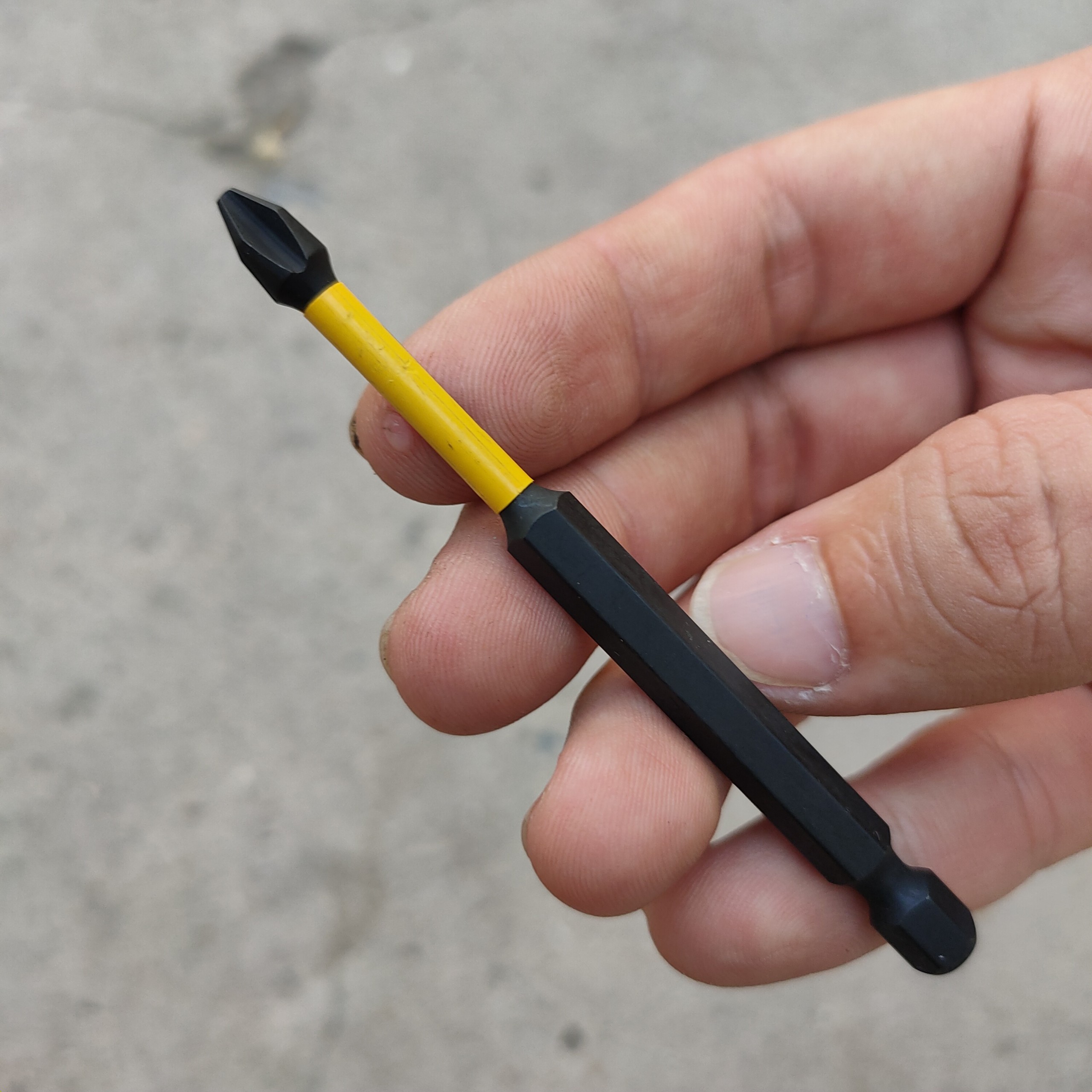 [Socket] Mũi Vặn Vít Dewalt PH2 - Dài 9cm - Đen Tem Vàng