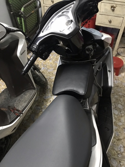 [HCM]Ghế ngồi xe máy cho bé( Dành cho xe Air Black) (Sỉ Ib)