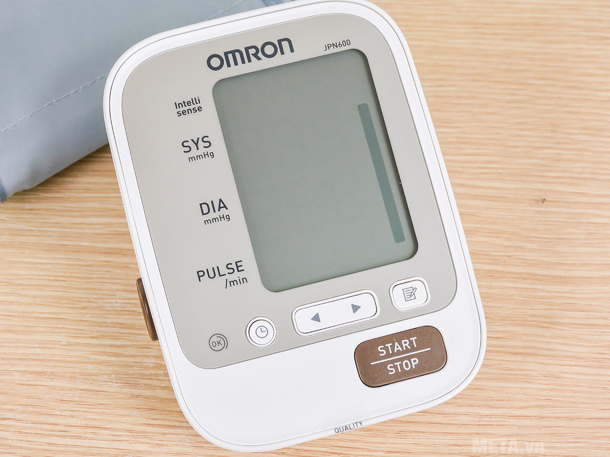 Máy đo huyết áp điện tử Omron JPN600 bảo hành chính hãng 5 năm