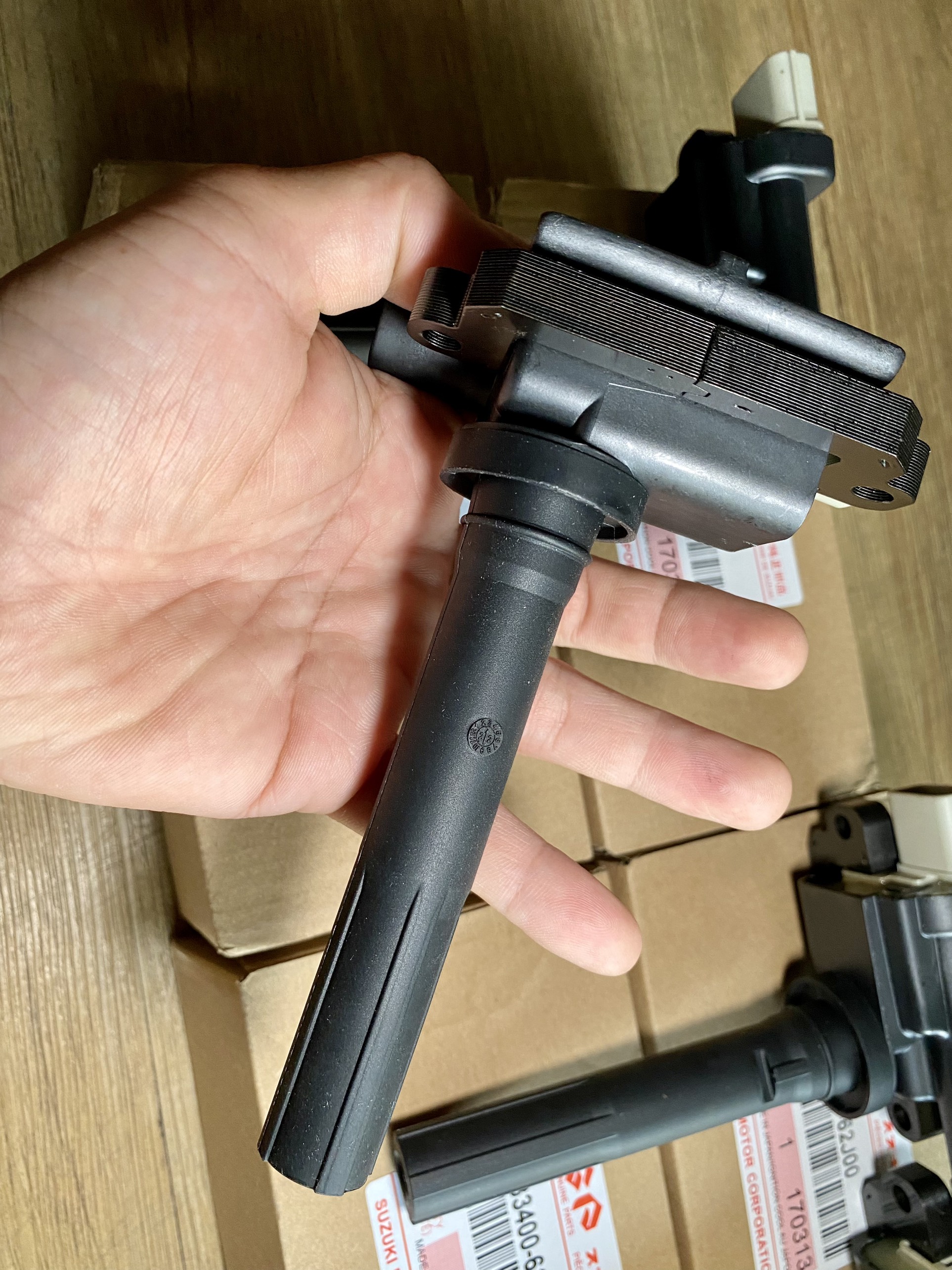 HÀNG XỊN MOBIN ĐÁNH LỬA SUZUKI APV/ PRO ASAKI