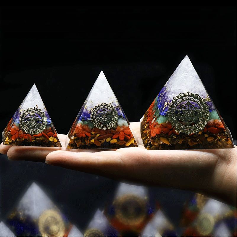 Đá thanh tẩy kim tự tháp chakra 7 đá