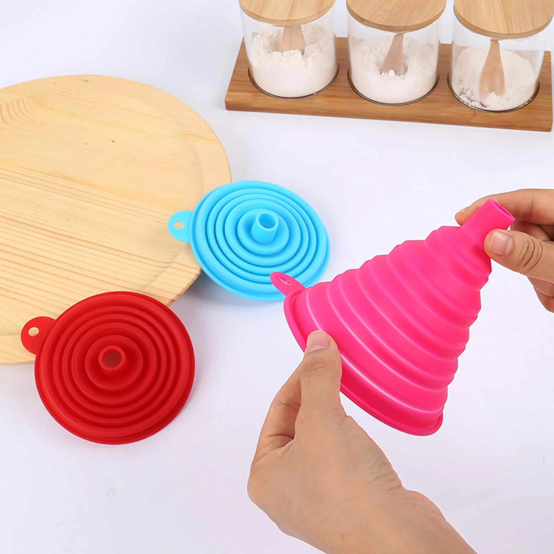 Phễu silicon gấp gọn tiện dụng