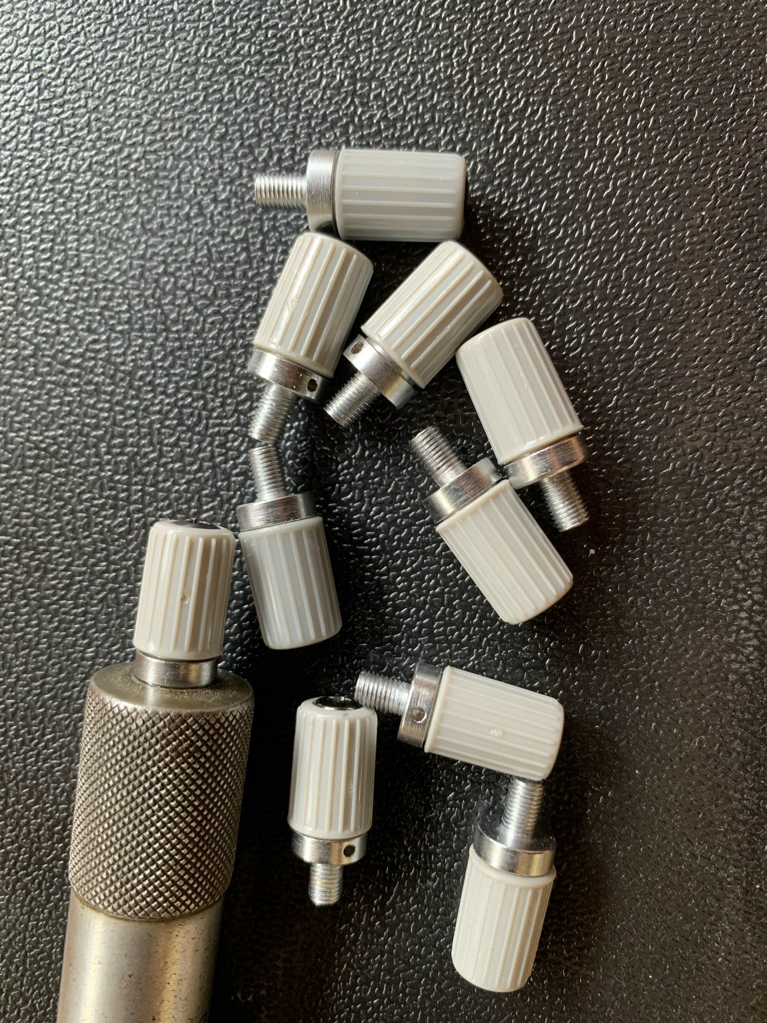 Cóc vặn panme, Núm vặn panme Mitutoyo, Ratchet knob