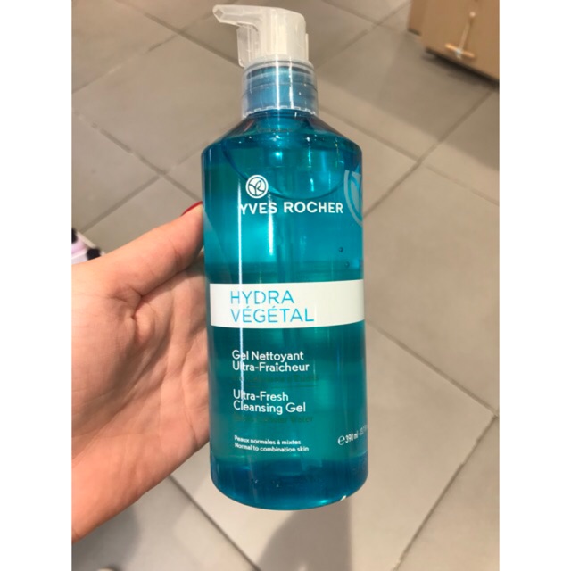 Sữa rửa mặt cung cấp nước Hydra végetal yves rocher