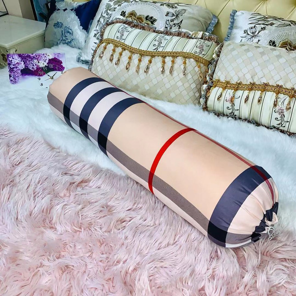 Vỏ gối ôm nhiều mẫu siêu đẹp để chọn lựa nha!