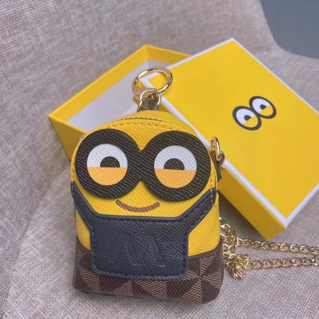 Túi Đeo Chéo Mini Hình Minion Dễ Thương