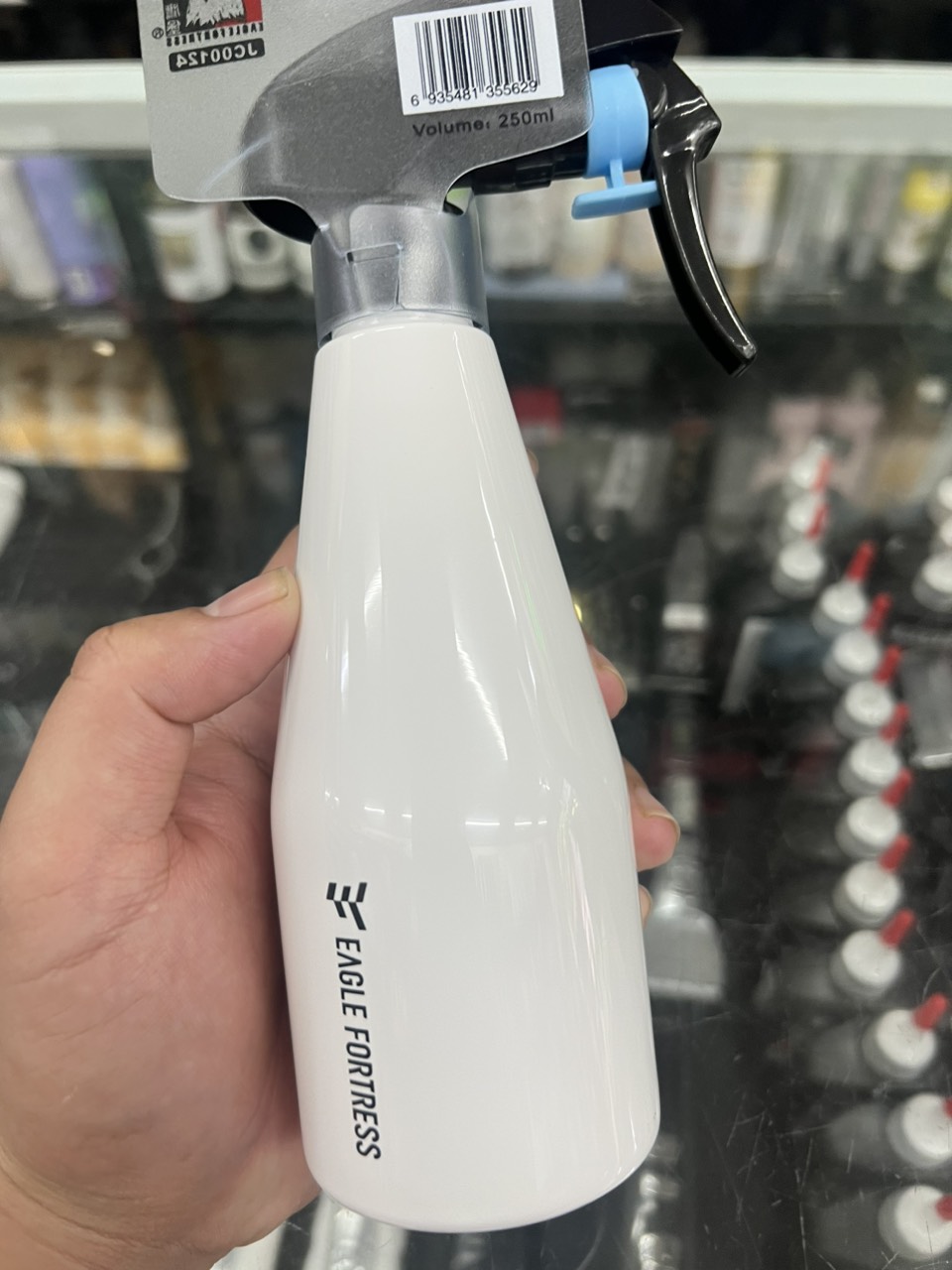 Bình Xịt Nước Cắt Tóc Eagle Fortress 250ml
