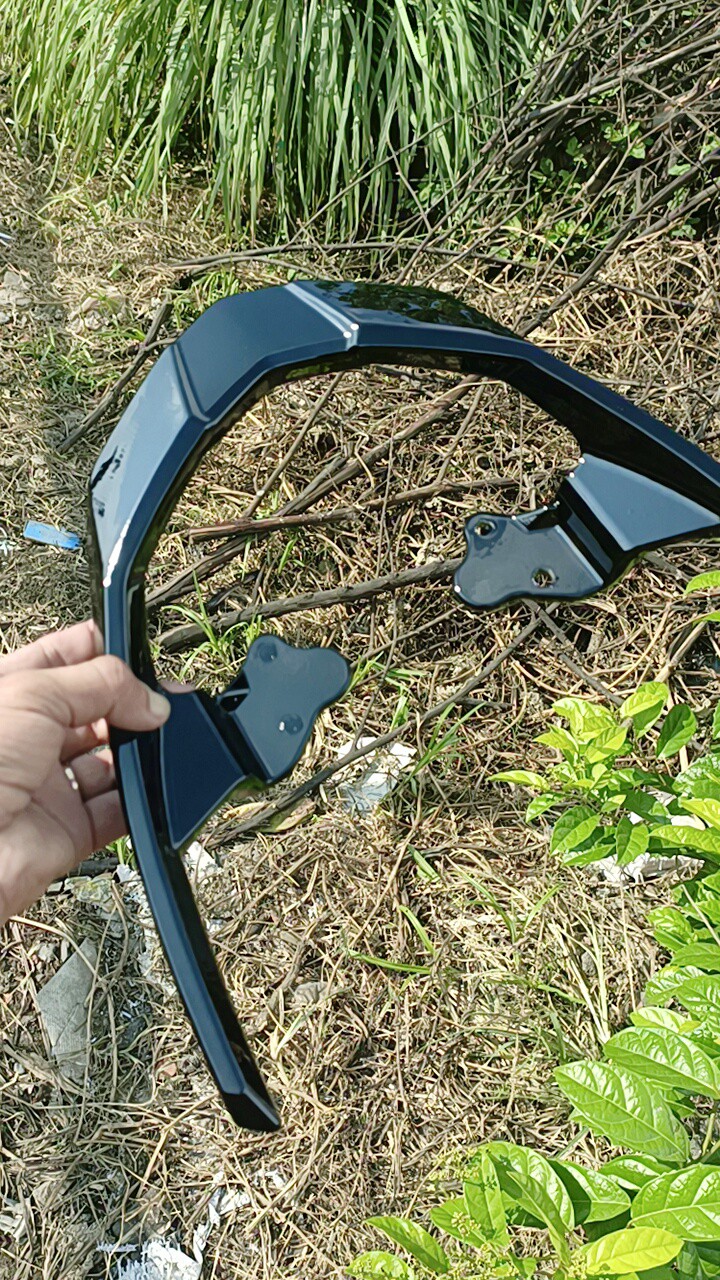 Cảng sau xe Sirius 110 spark đen bóng sơn tĩnh điện