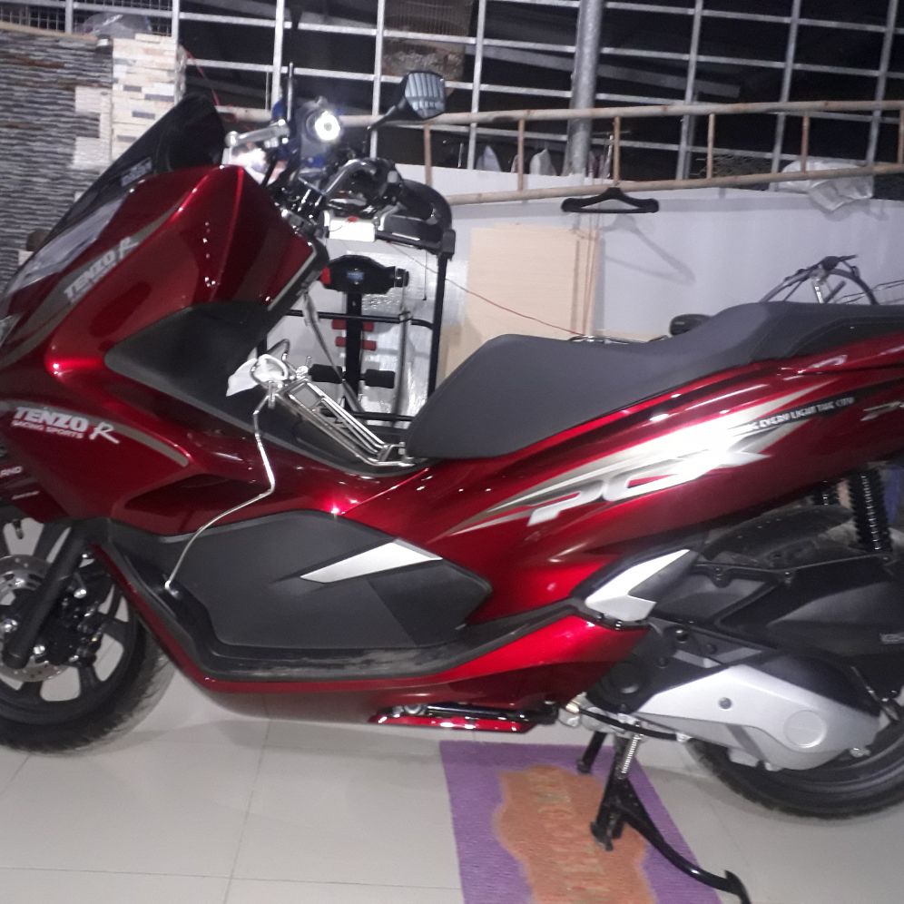 [HCM]Tem xe Pcx  tem rời kendy bóng dán xe đỏ