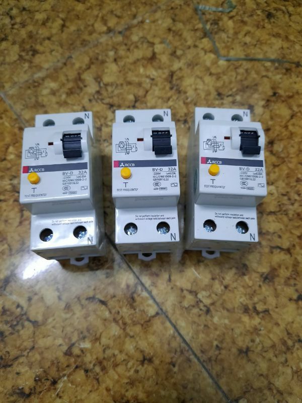 Aptomat chống giật Misubishi 1Pha C32A
