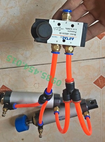 Bộ 2 xi lanh khí kèm van gạt tay