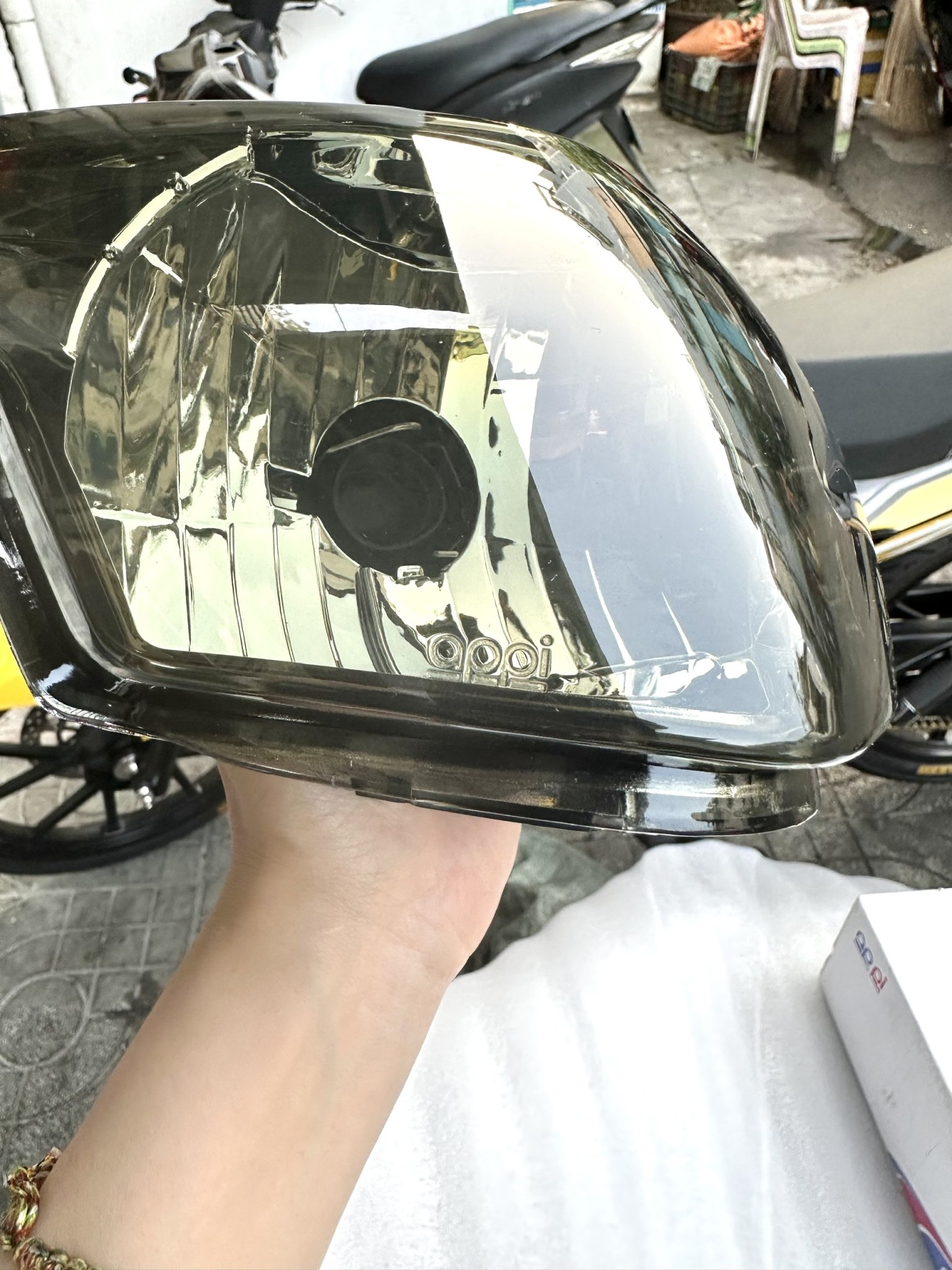 CHOÁ ĐÈN PHA EX135 5S APPI KHÓI