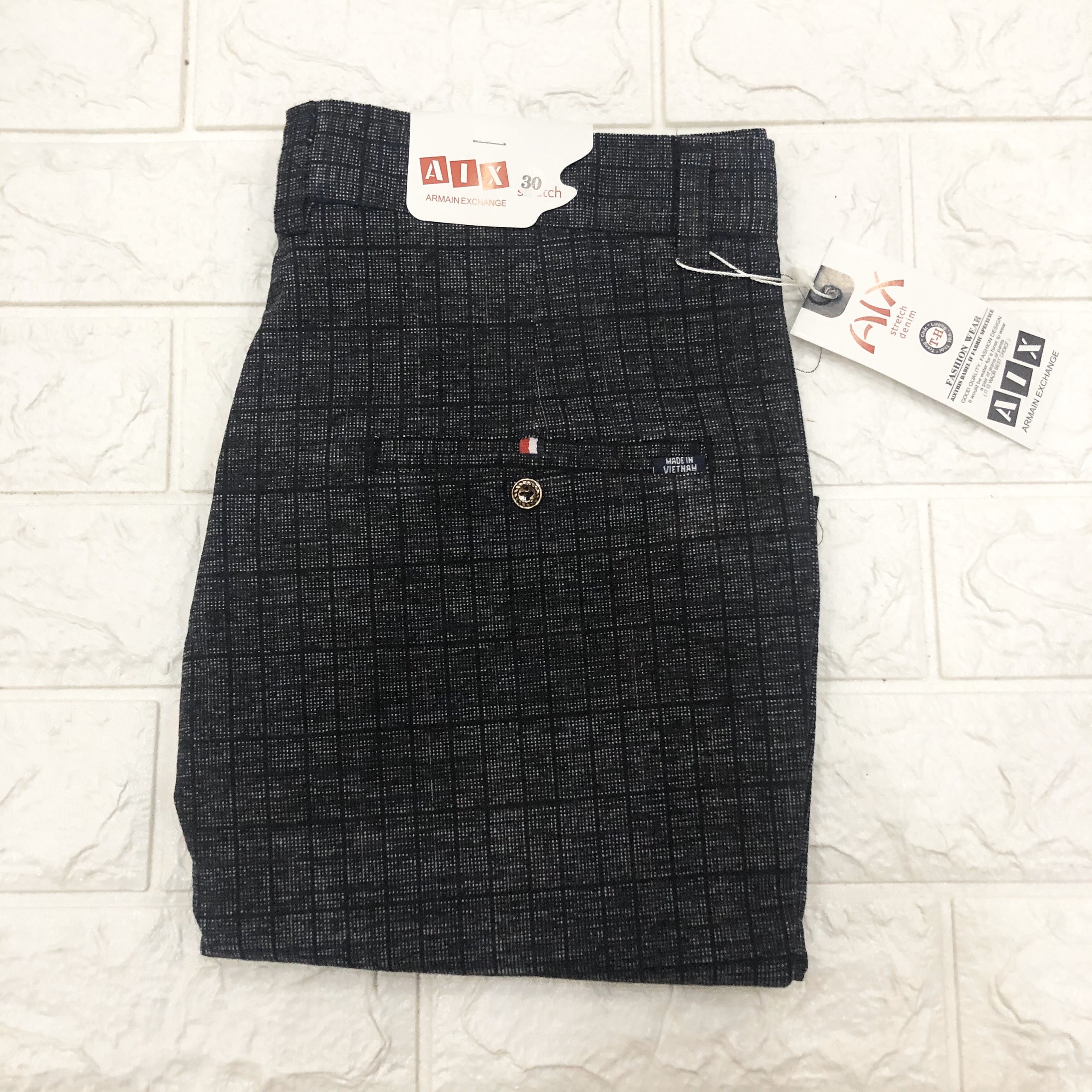 Quần Short Kaki Nam Kẻ Ô