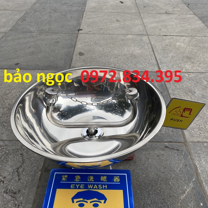 Bồn rửa mắt khẩn cấp gắn tường