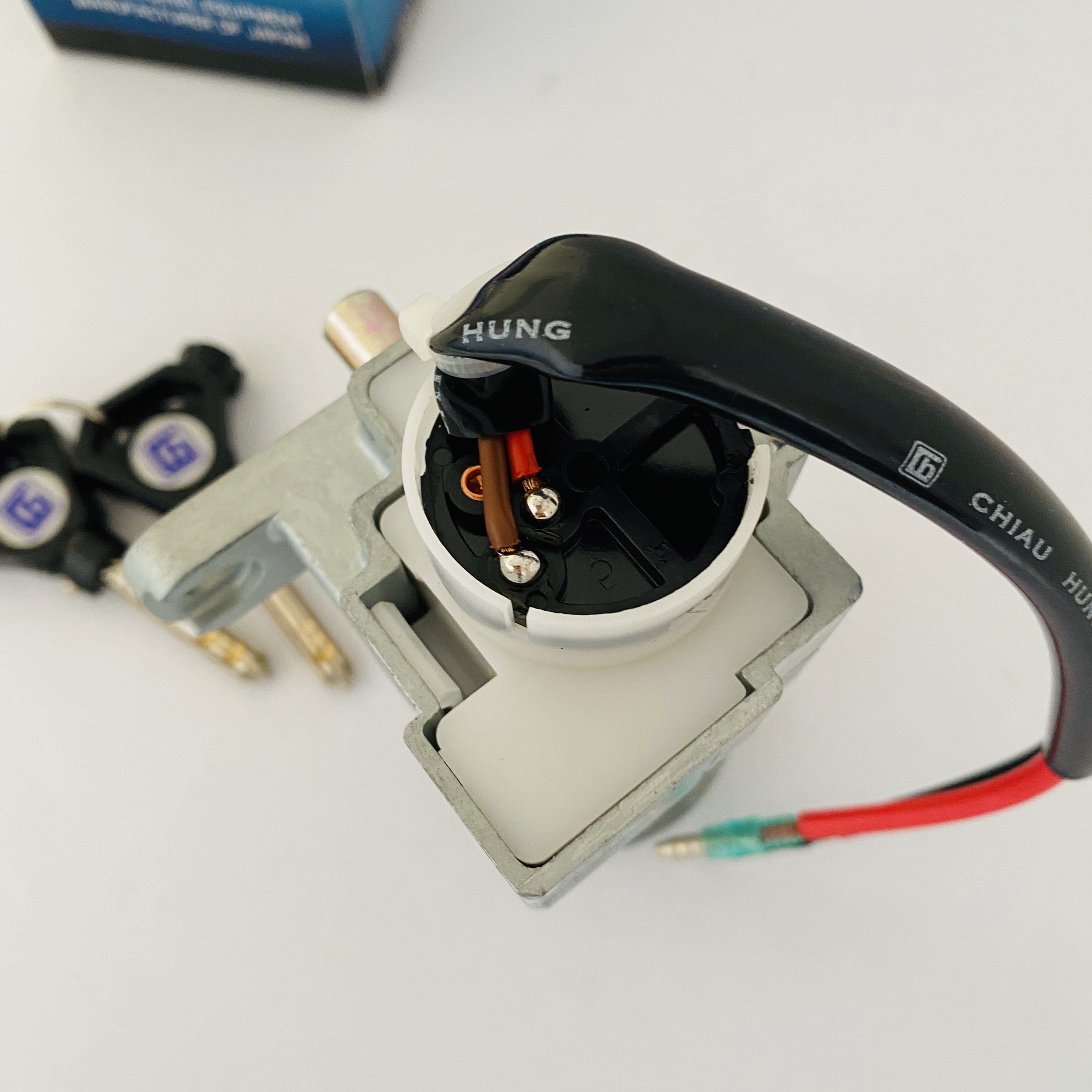Ổ Khóa Từ 8 cạnh Yamaha Sirius Fi