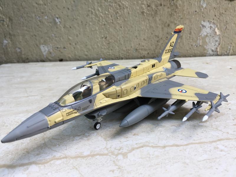 [HCM]Mô hình Máy bay F16 EF 1:72