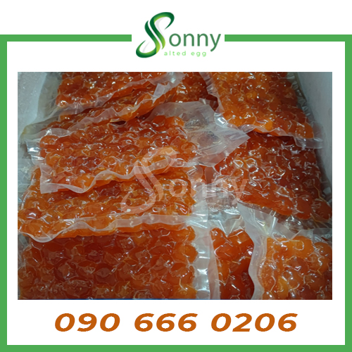[Chỉ giao TPHCM] Lòng đỏ trứng muối sạch cỡ 11gr - 50 trứng/túi