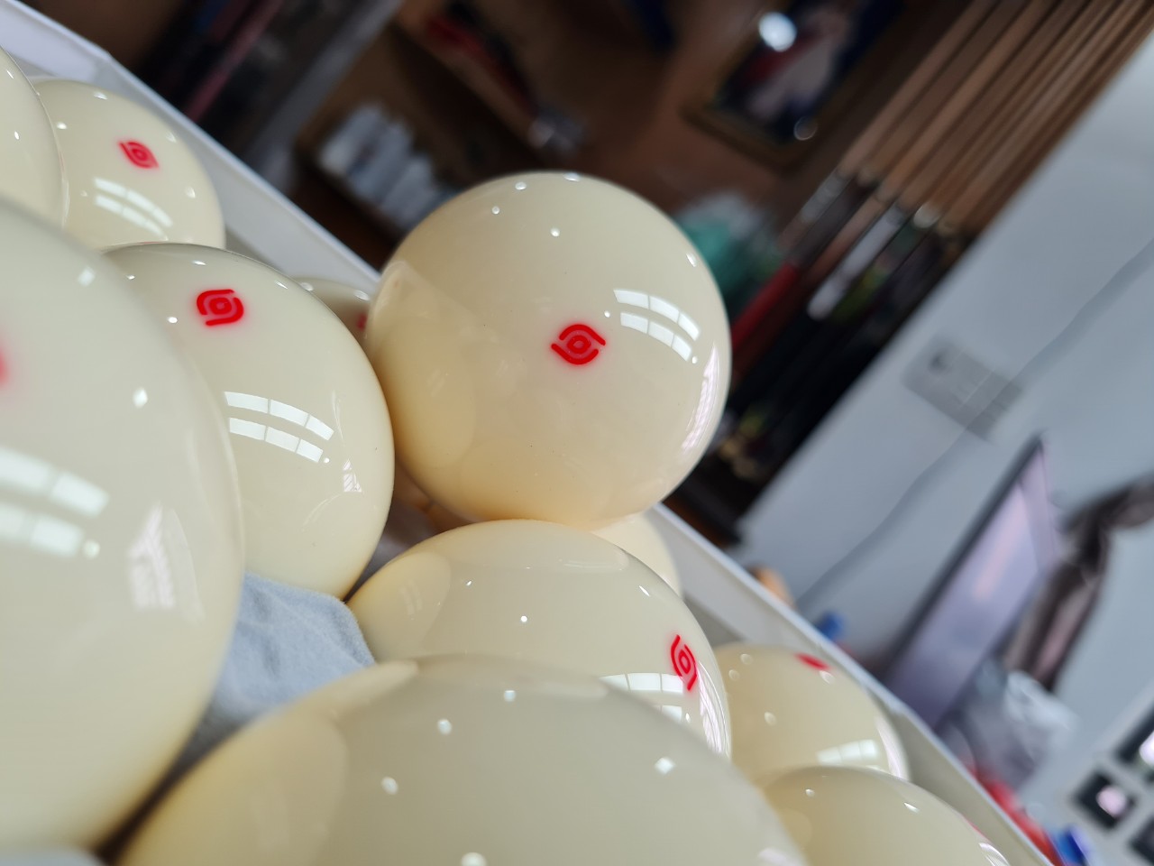 BI CÁI BIDA MẮT ĐỎ YANMEIYA