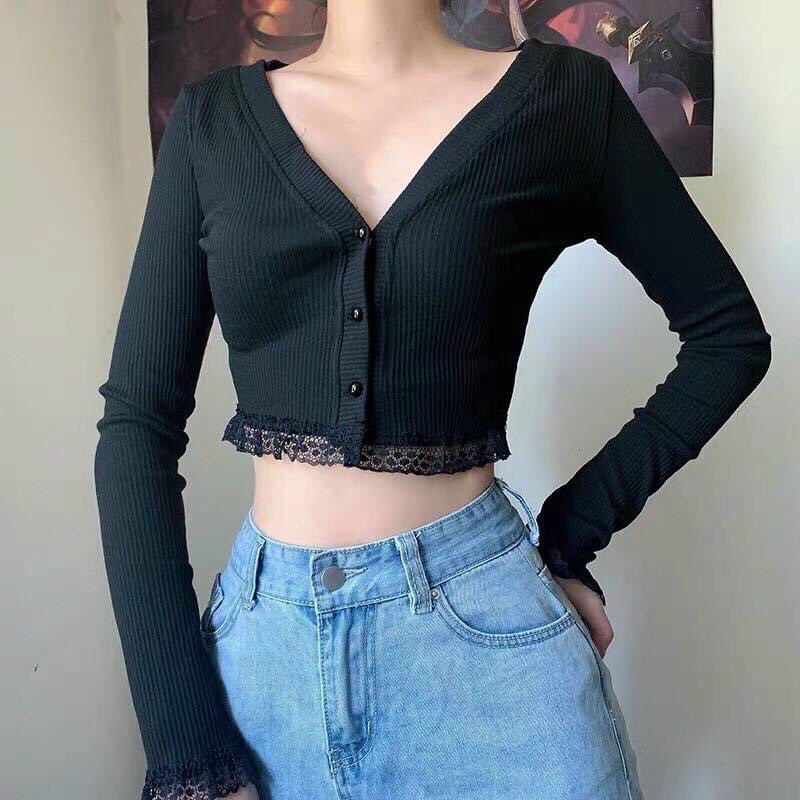 Áo croptop 3 nút viền ren ôm body cổ tim siêu hot 2021