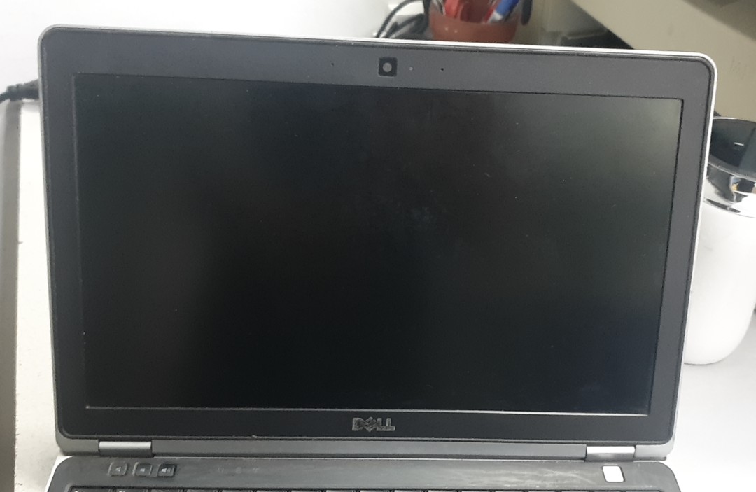 Laptop Dell Inspiron N5110 (i3-2320M, ram 4g, ổ 250g, màn 15.6, pin 1h )