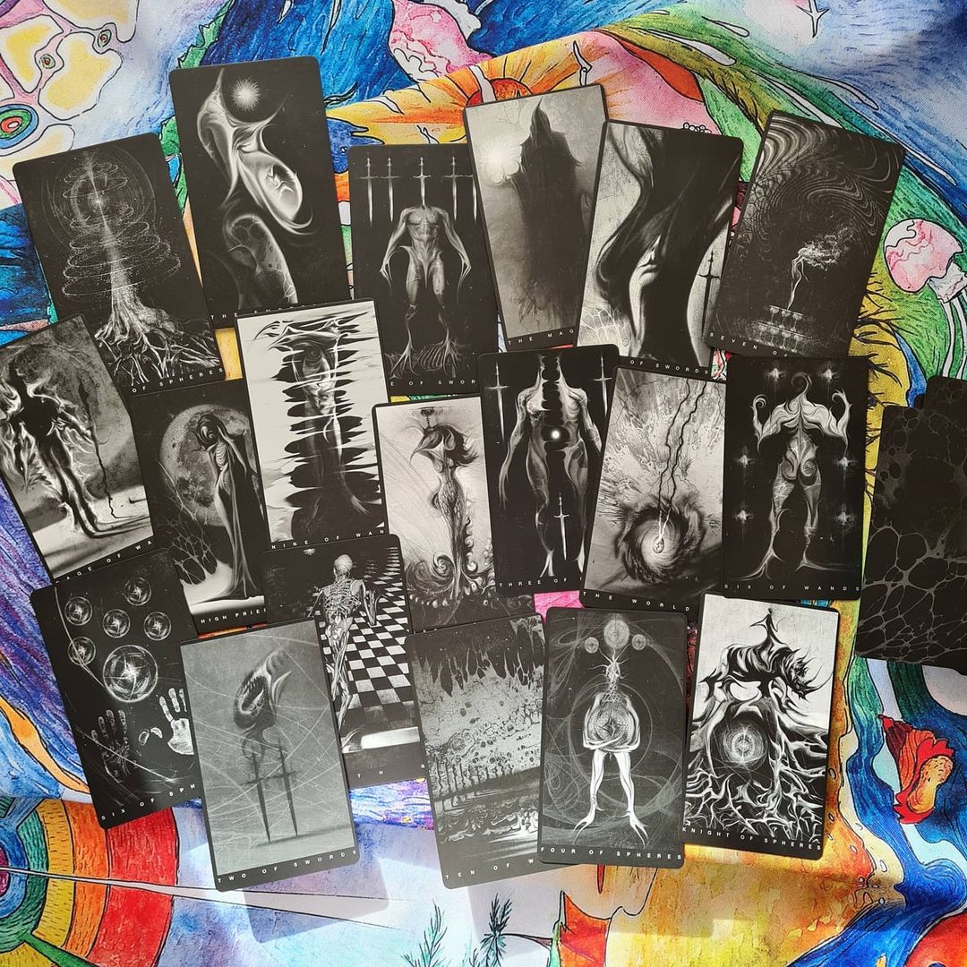 Black Tarot
