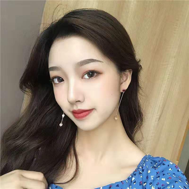 Bông tai dáng dài hình trái tim bất đối xứng