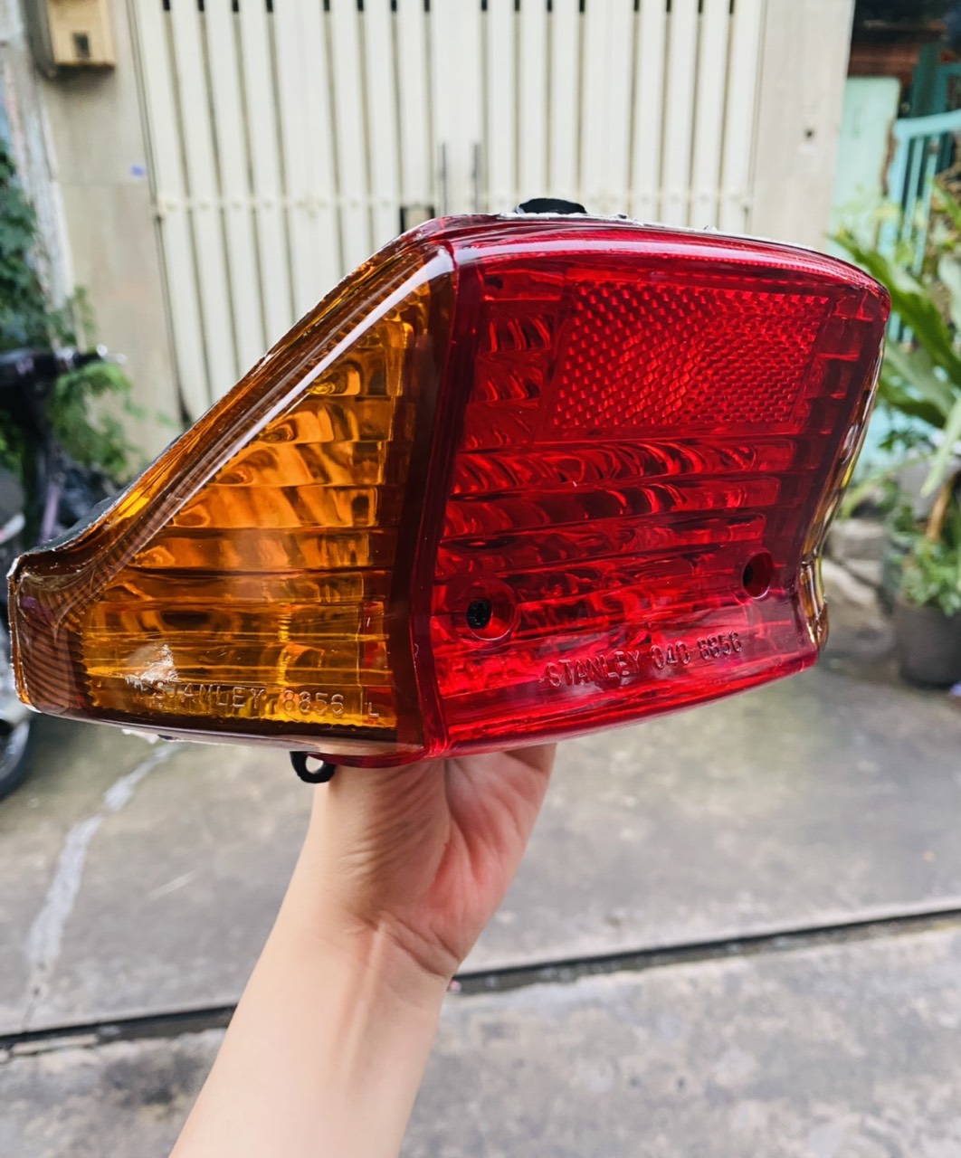 ĐÈN HẬU ( ĐÈN LÁI ) SAU XE SUPER DREAM
