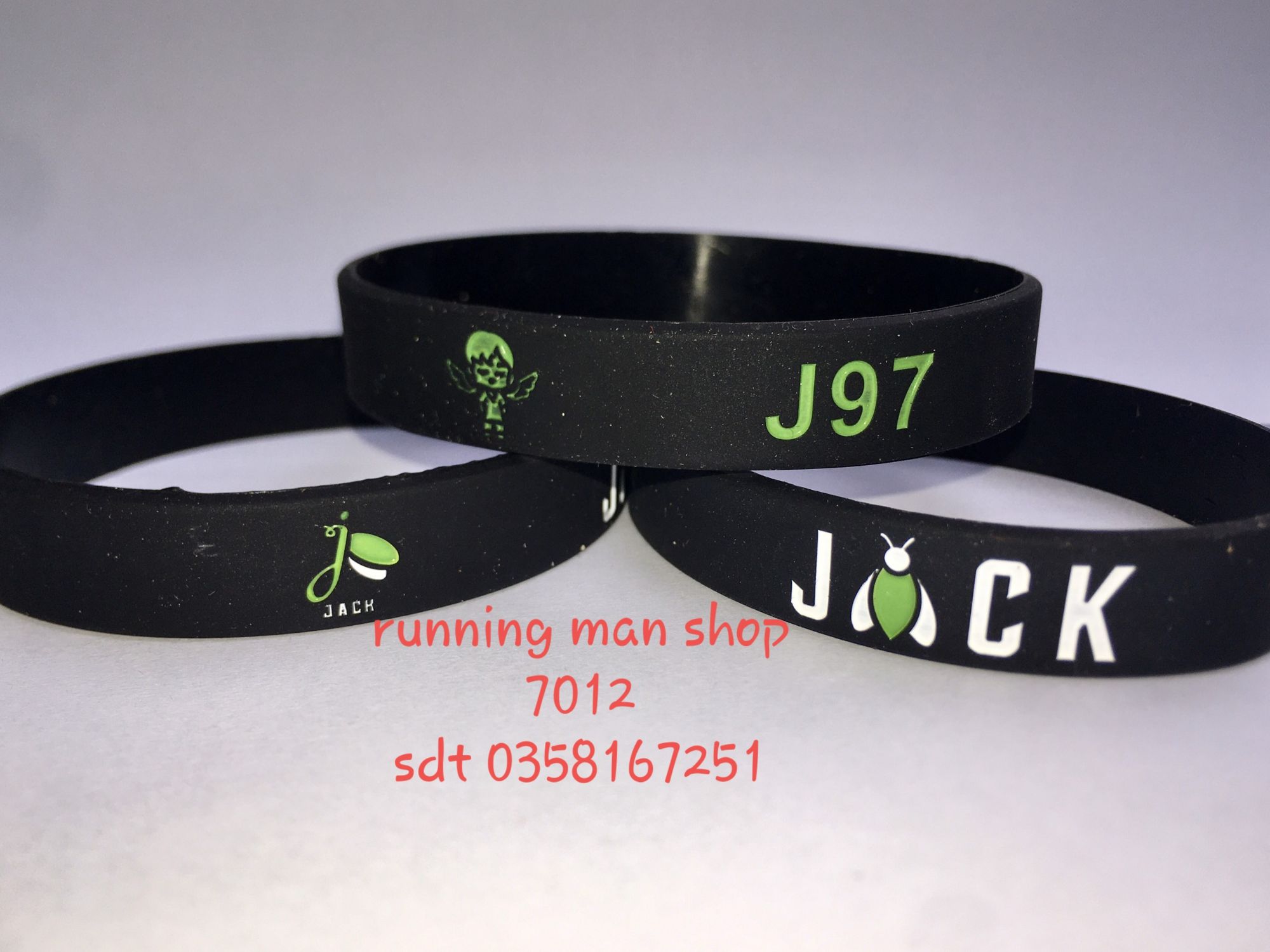 vòng tay ca sĩ jack