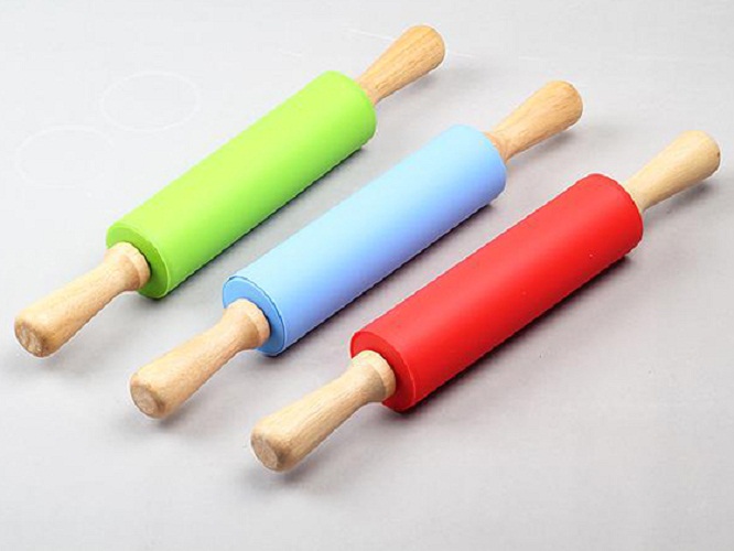 Cây lăn bột silicon cán gỗ lớn 48 cm
