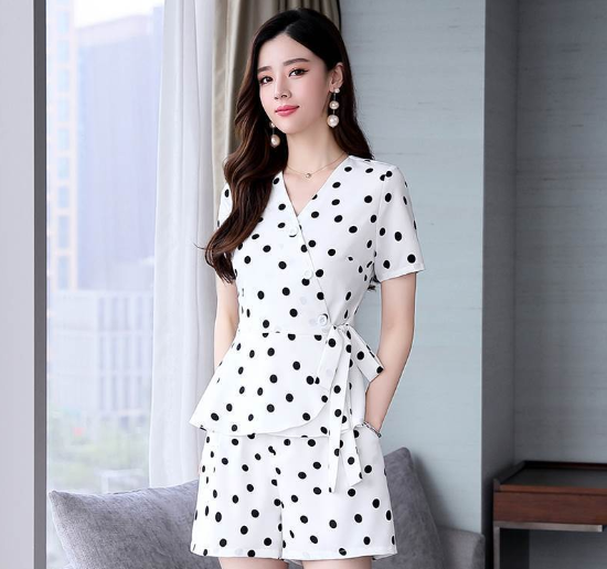 Bộ Quần Áo Lửng Đi Chơi Nữ Đẹp