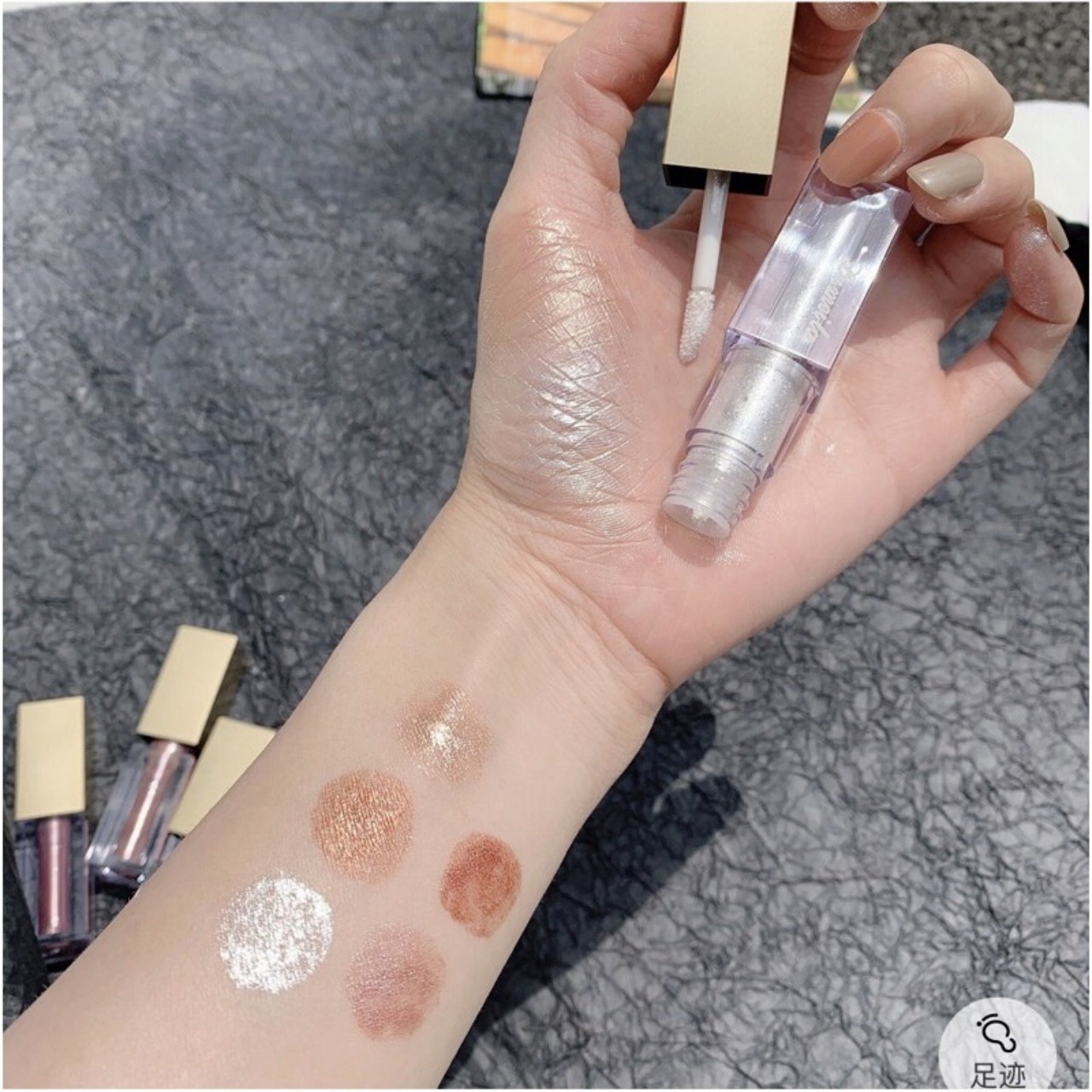 Dây treo pastel handmade – nhỏ xinh mà làm điện thoại xinh gấp đôi