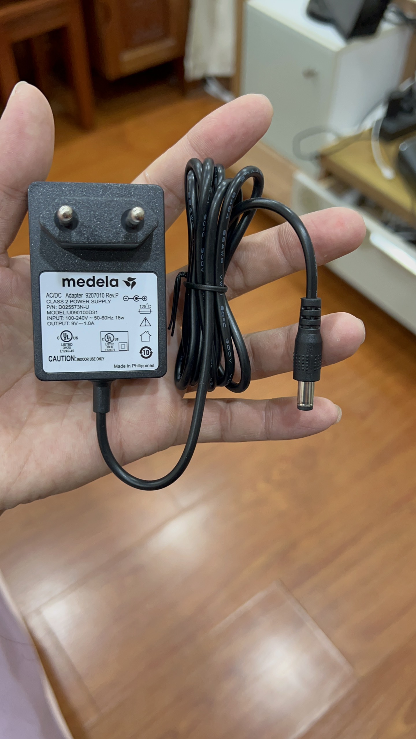 sạc 9v cho máy hút sữa Medela Pump