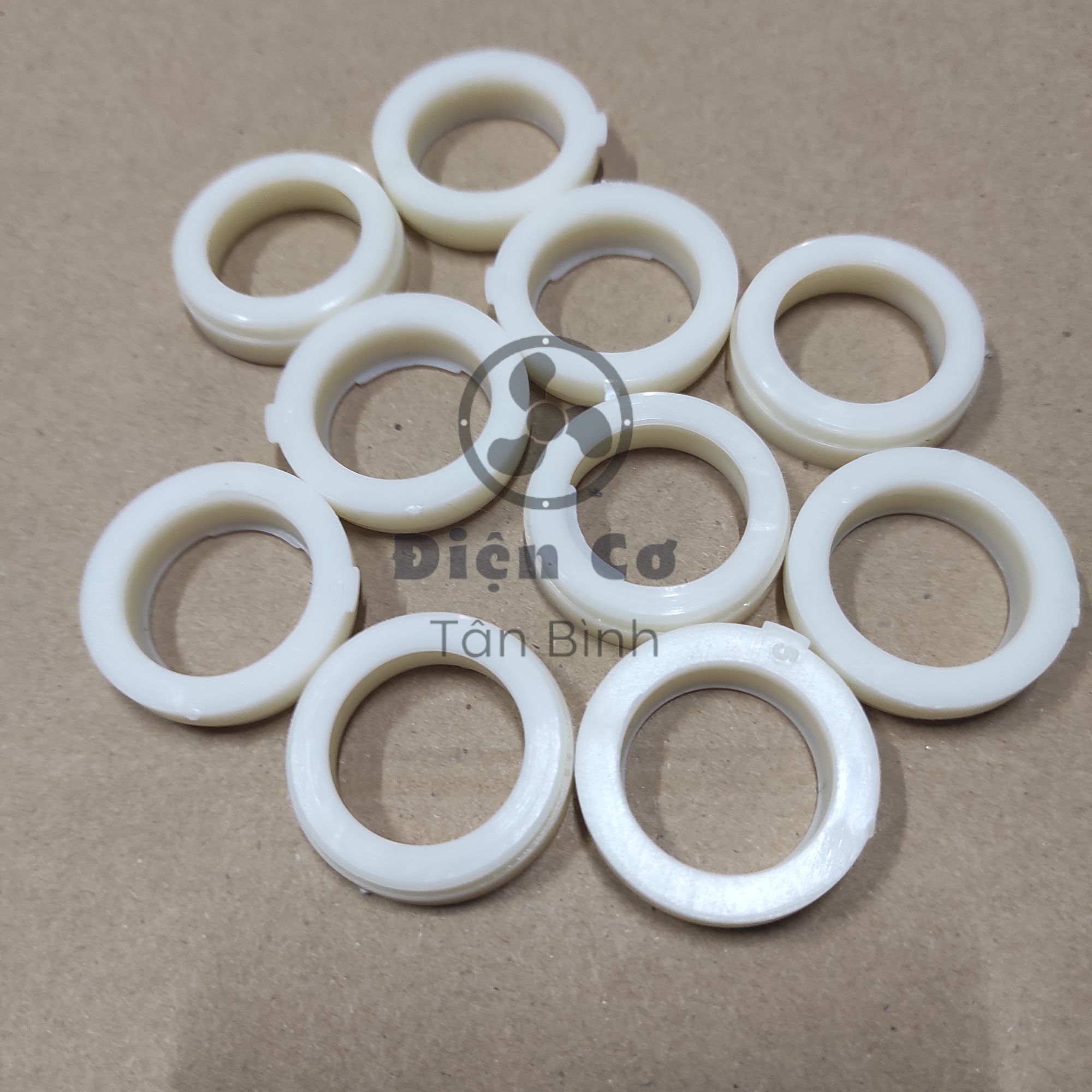 Combo 10 vòng nhựa trắng dùng bạc đạn 608 chế cho quạt gia đình - somi nhựa