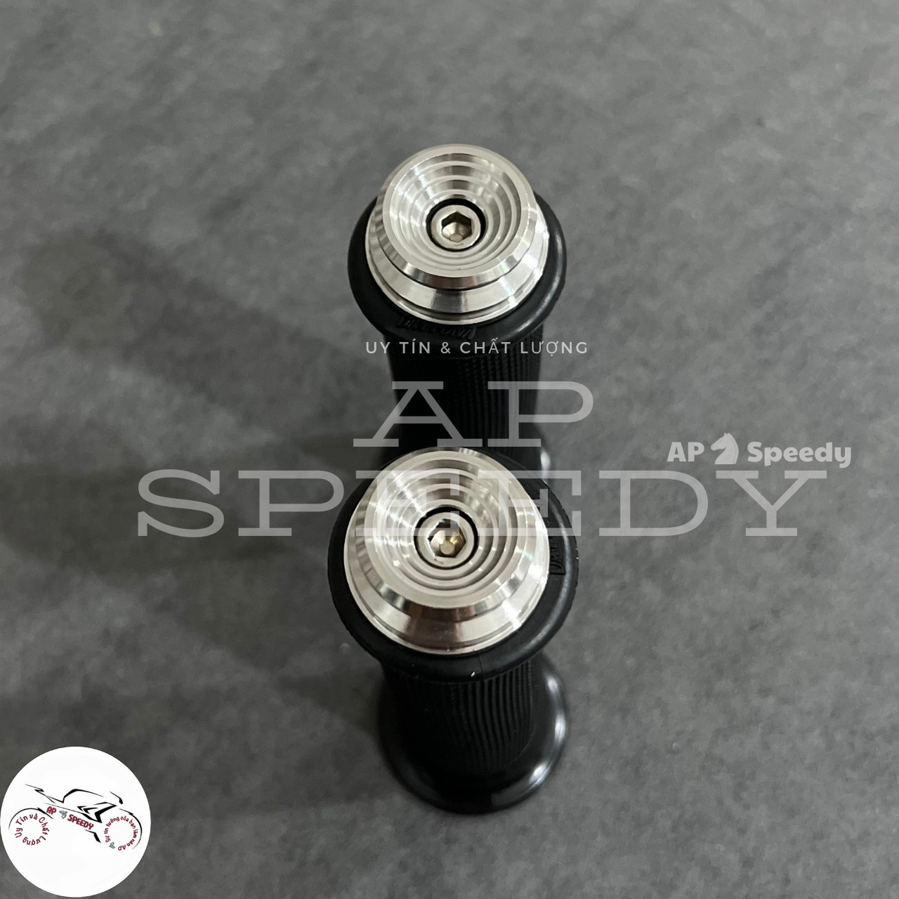Bao tay Daytona cao su gai kèm gù trụ V2 inox 304