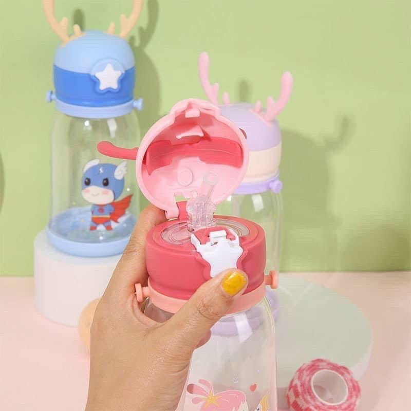 Bình đựng nước có ống hút cute cho bé đi học