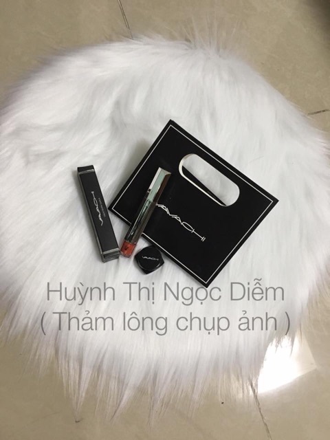 Thảm lông trắng hình tròn đường kính 40cm